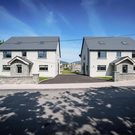 Large To Sleep 14 In The Heart Of Village * Sneem