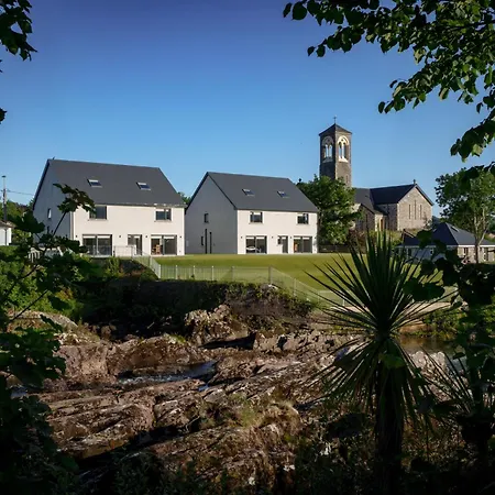 Feriehus Large To Sleep 14 In The Heart Of Village Sneem