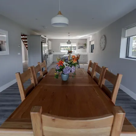 Feriehus Large To Sleep 14 In The Heart Of Village Sneem