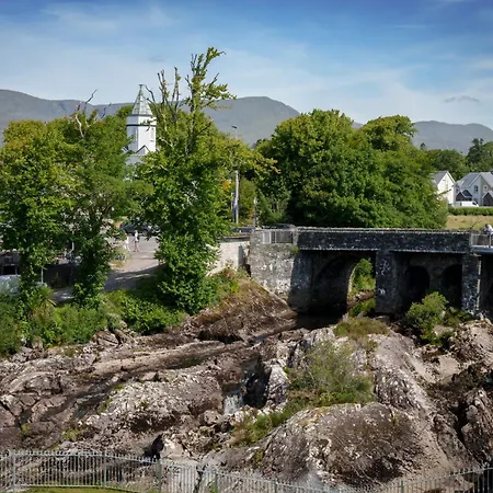 Large To Sleep 14 In The Heart Of Village Feriehus Sneem